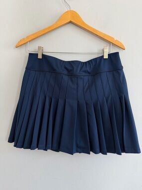 Tuckernuck Tnuck Sport navy pleated Williams tennis skirt 15” Size L